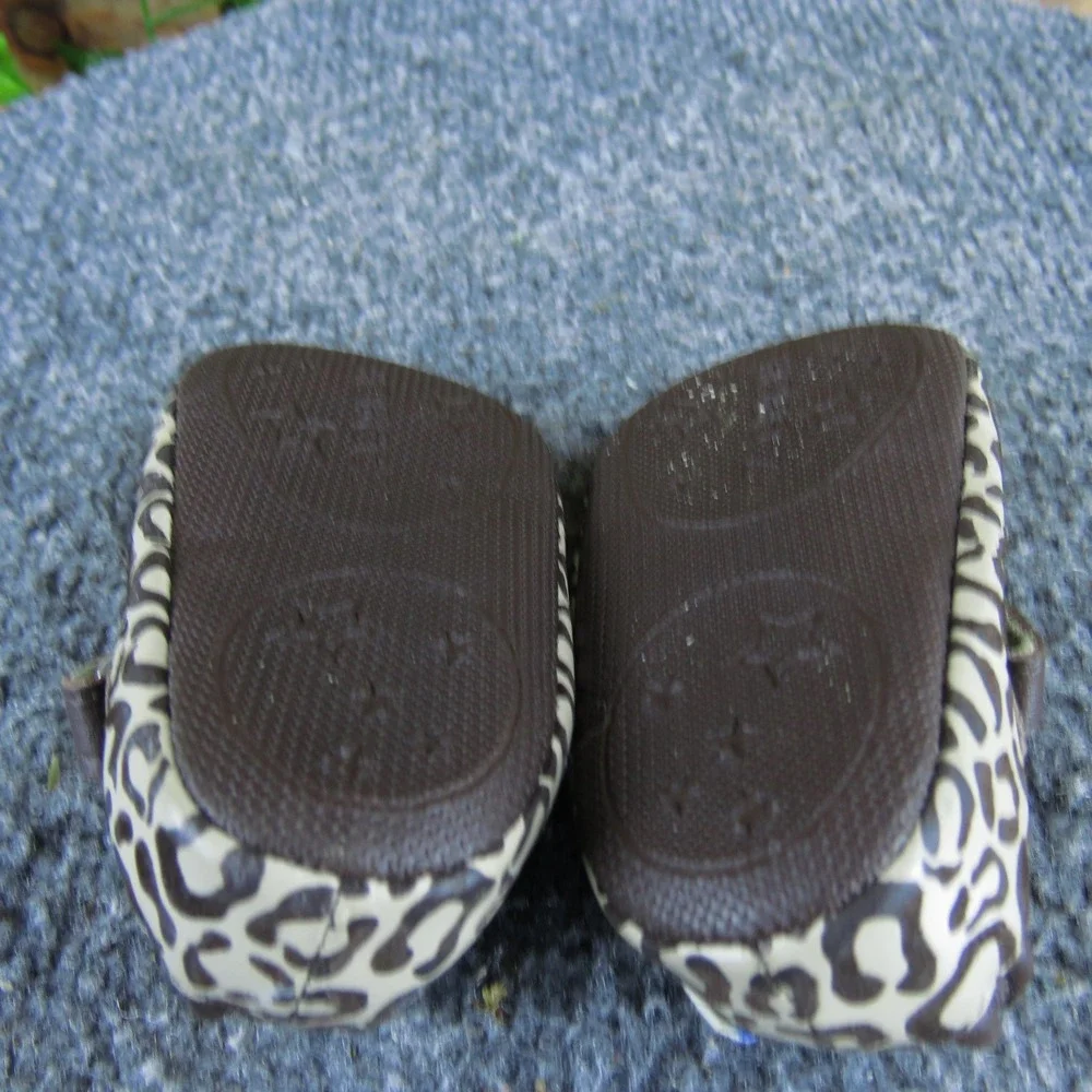 Robeez Crib Shoes Toddler Leopard Print Leather‎ Size 2 Cute Soft Sole